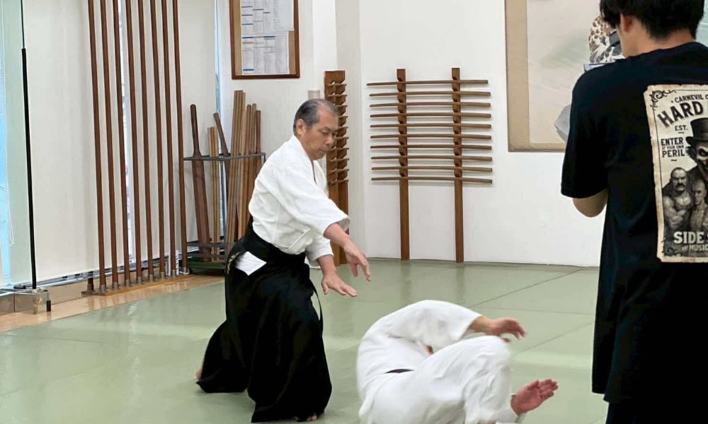 合気道をする山口先生と芳原雅司の撮影現場